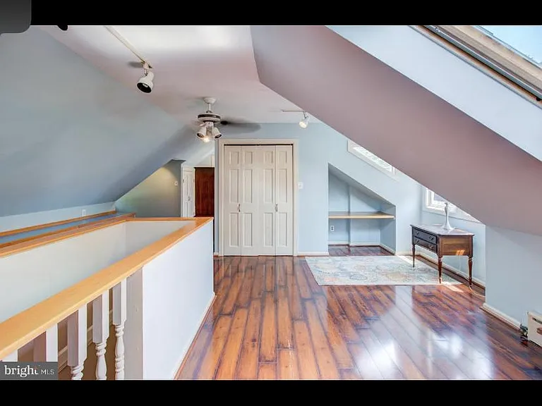 830 Lower Ferry Rd — Photo 18