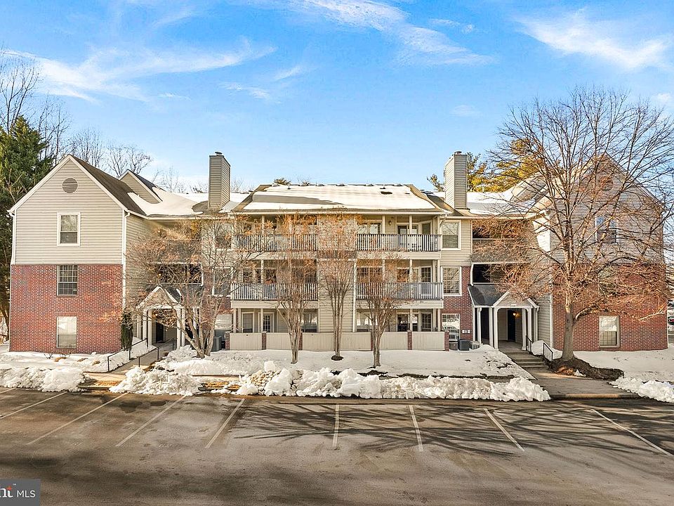1st image of 3916 Penderview Dr APT 428