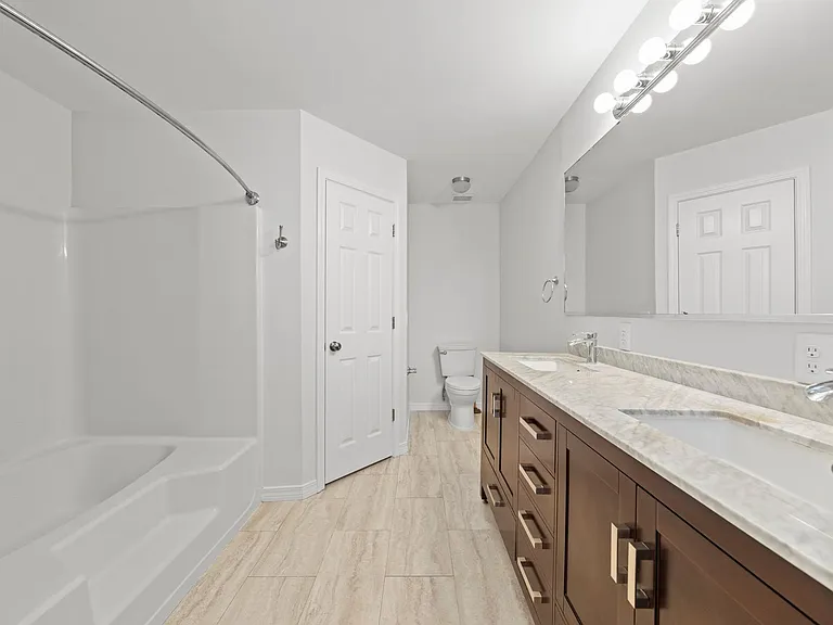 4407 Southminster Cir — Photo 19