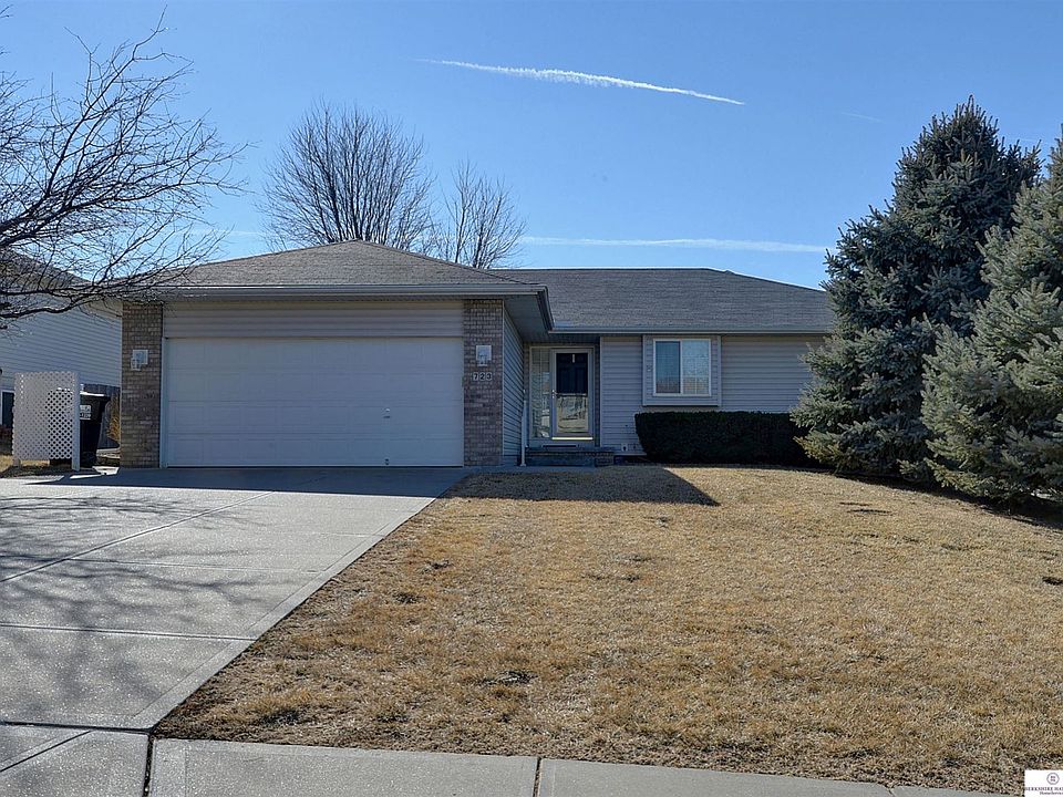 1st image of 723 Grenoble Dr