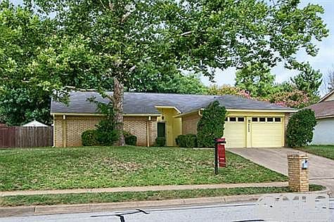 1st image of 3833 Rolling Meadows Dr