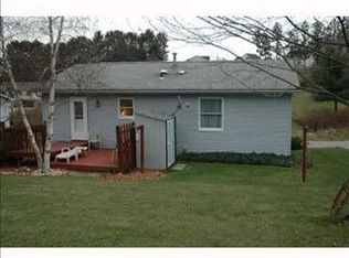 130 Sunny Ln, Hunker, PA