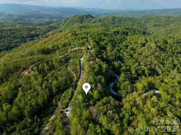 27 Eastatoe Gap Rd, Rosman, NC 28772