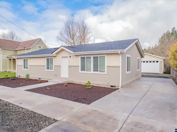 315 Kirk Ave, Brownsville, OR 97327