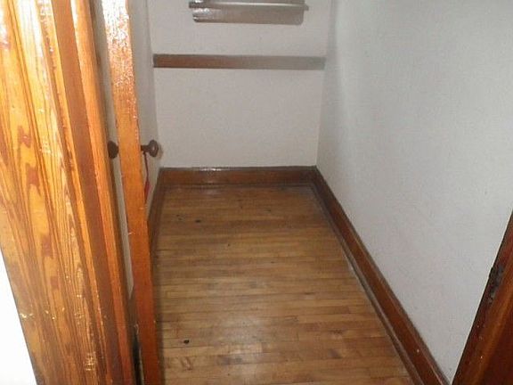 4th image of 4920 W 31st Pl