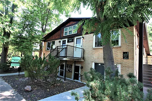 1057 N Marion St #3 Photo 1