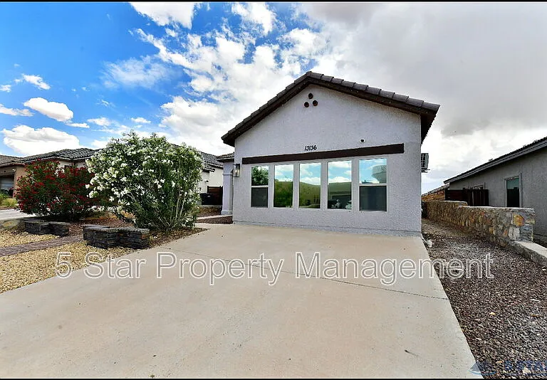 13136 Wellington Dr — Photo 4