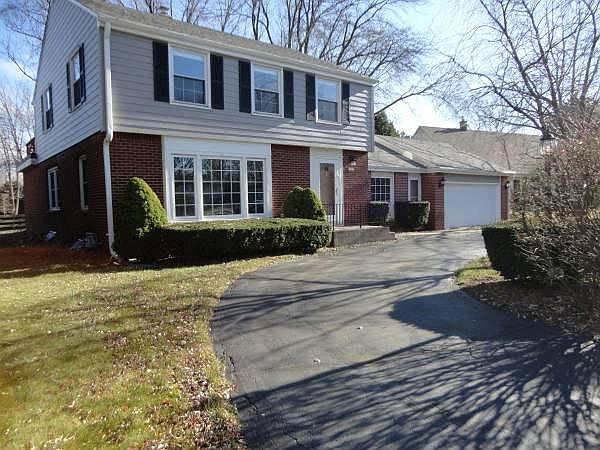 2nd image of 7005 N Lombardy Ct
