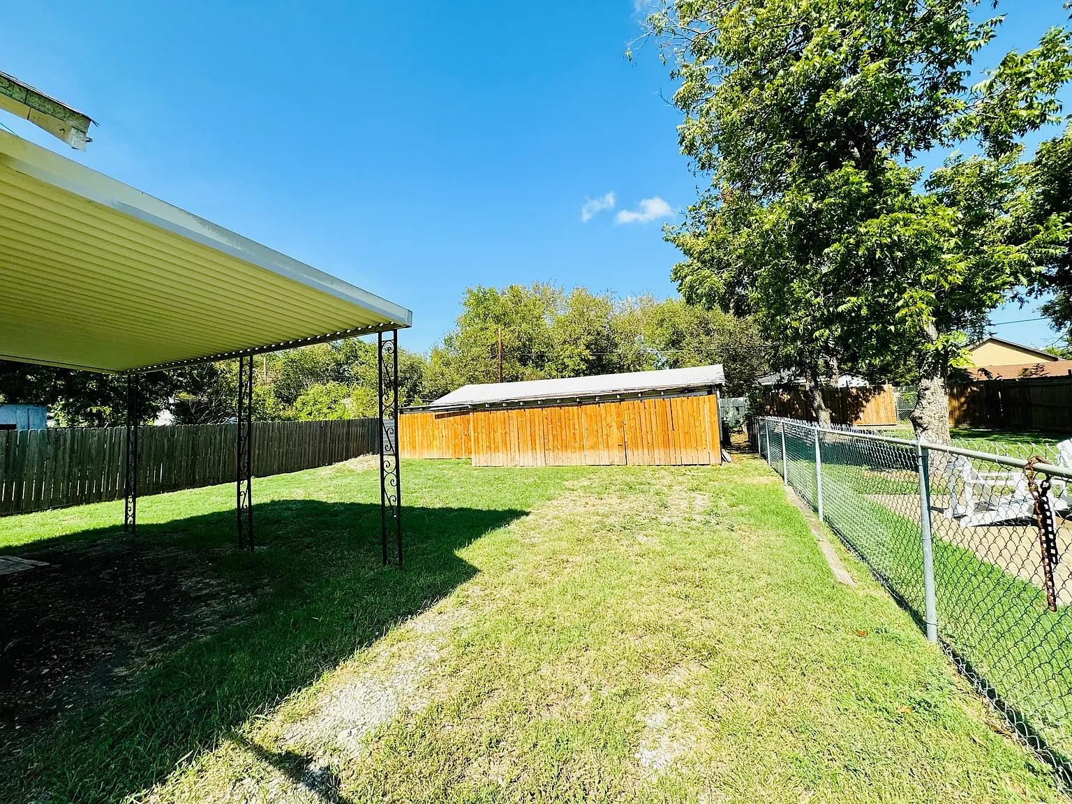 3 bed, 764 sqft, $1,495 — Photo 2