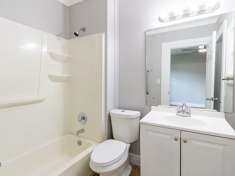 1824 Collins Ave #1/2 — Photo 13