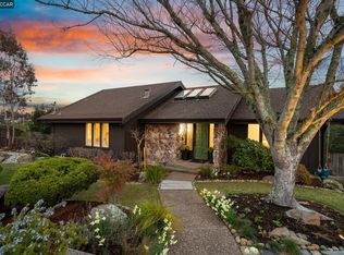 15 Crestview Ct, Orinda, CA 94563