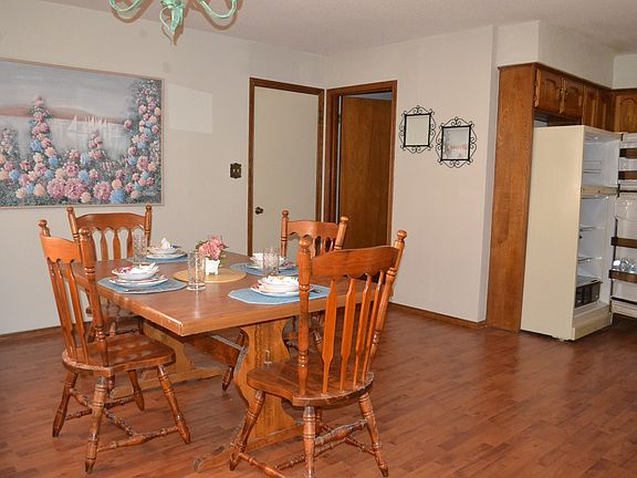3rd image of 422 Belinda Dr