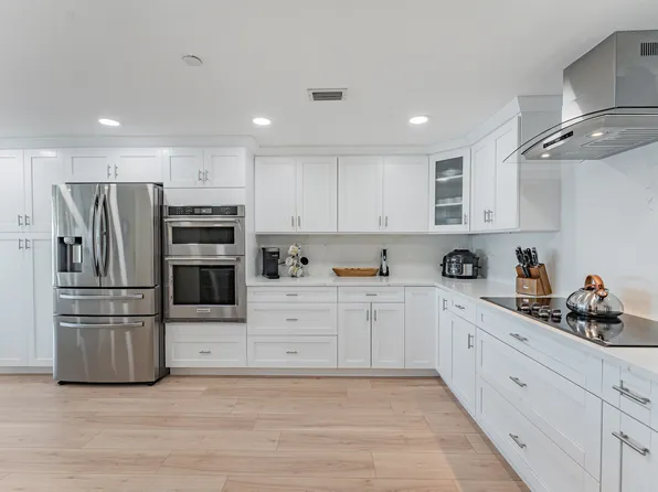 2 Adalia Ave APT 801, Tampa, FL 33606