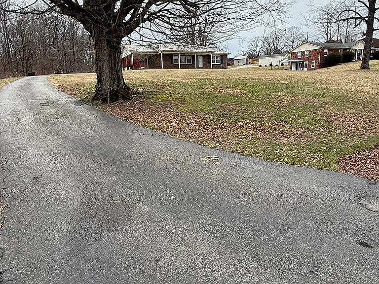 2022 Center Point Rd — Photo 3
