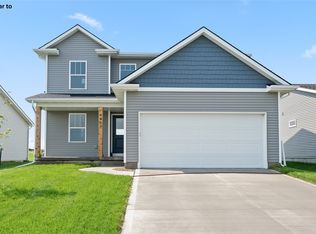 1922 2nd St, Nevada, IA 50201