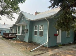 1020 1st Ave E, New England, ND 58647