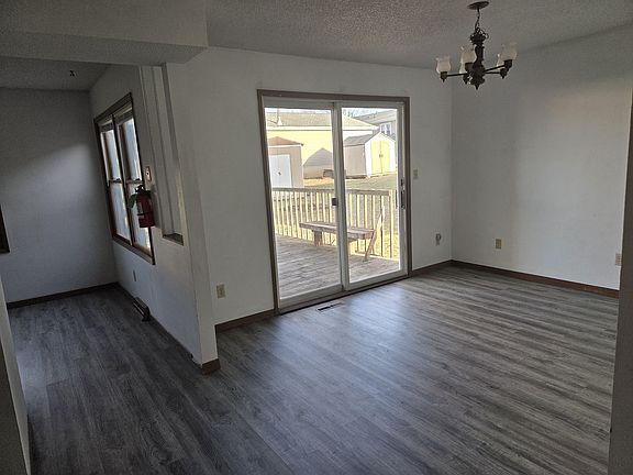 3rd image of 4224 Spruce Hills Dr #4224