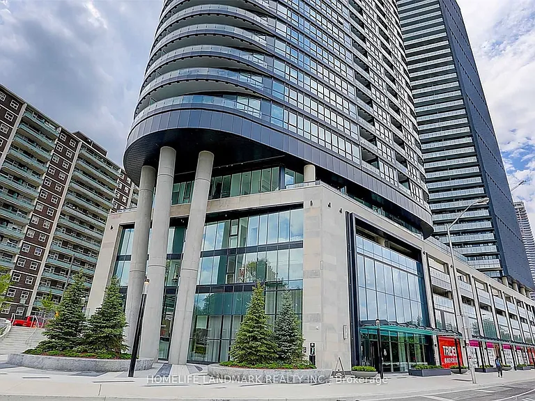 585 Bloor St E #1618 — Photo 2