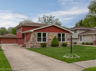 4518 152nd St, Midlothian, IL 60445