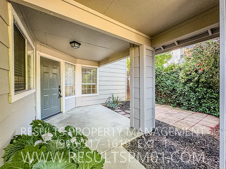 3546 Willard Way — Photo 12