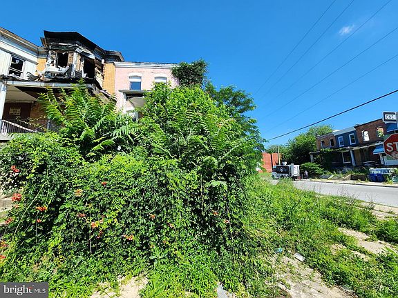 2nd image of 726 E 23rd St