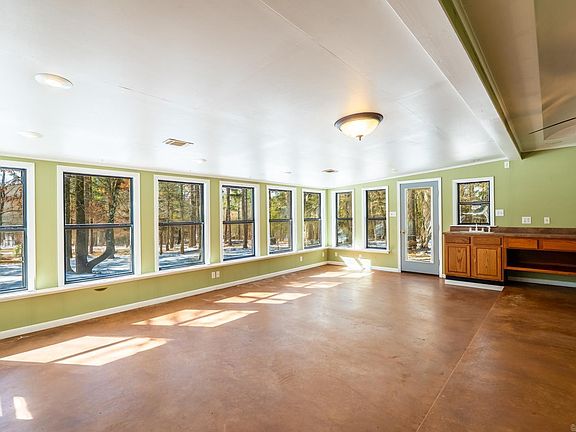 5th image of 11 Sharon Ln