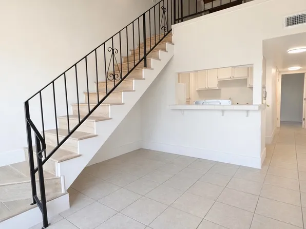 828 Illinois Ave APT 23, Los Banos, CA 93635
