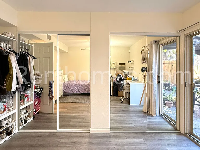 10990 Red Rock Dr — Photo 13