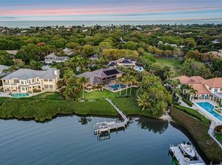 905 Winding River Rd, Vero Beach, FL 32963