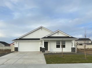 10438 Blackpool Rdg, Saint Nampa, ID 83687