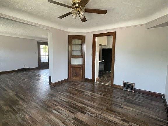 5th image of 9520 Garfield Blvd