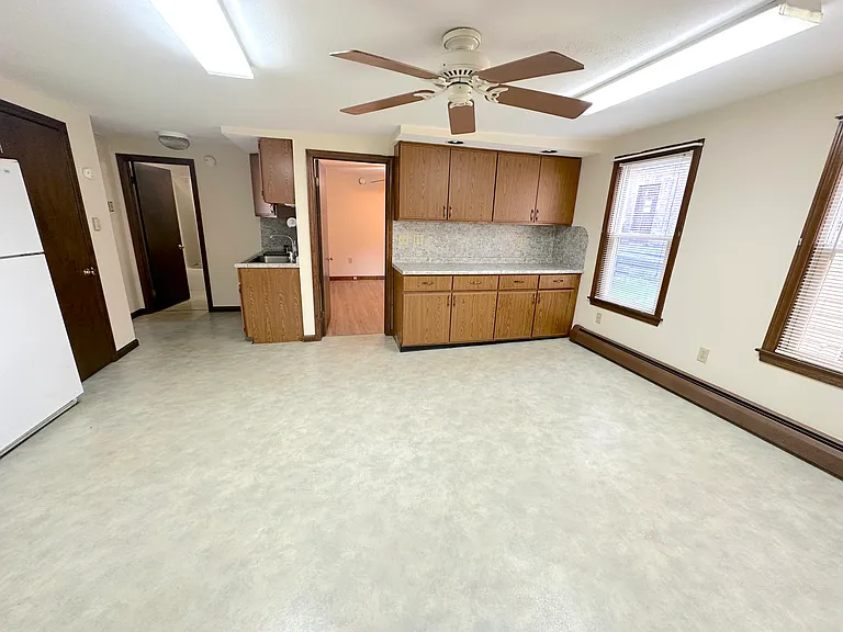 22 Kossuth St #101 — Photo 2