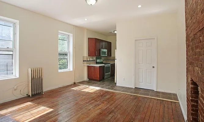 Rented by H.P. Greenfield Real Estate | media 5