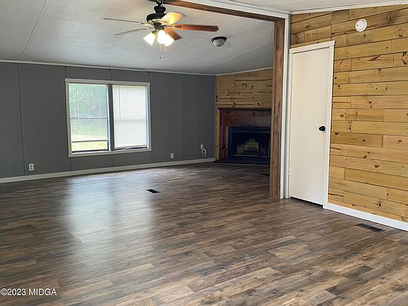 2nd image of 161 Chapel Hill Cir