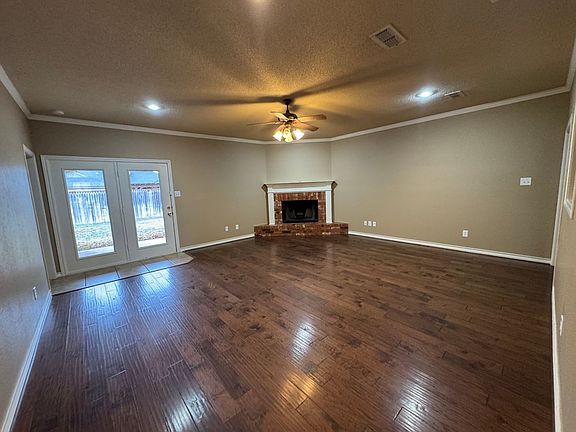 2nd image of 10109 Elmwood Ave