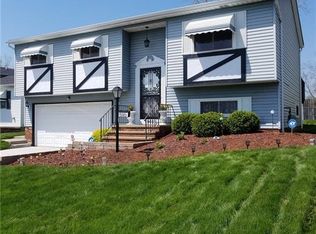 19085 Watercrest Ave, Maple Heights, OH 44137