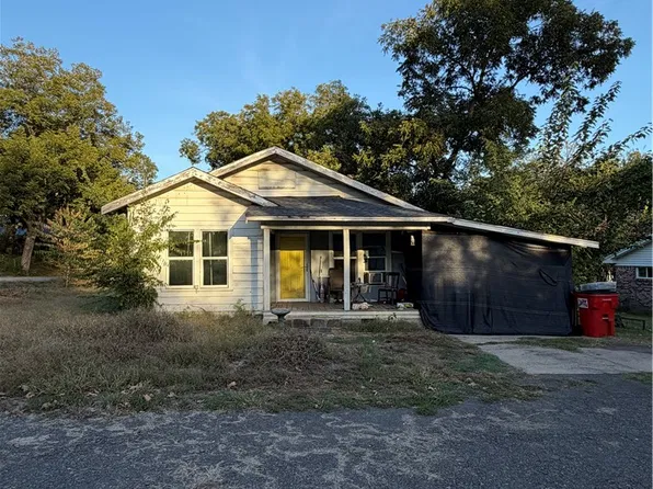 211 N 5th St, Ola, AR 72853