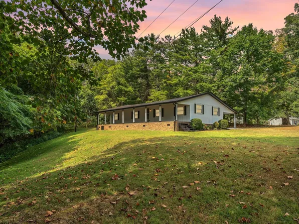 977 Weeping Willow Rd, Hendersonville, TN 37075