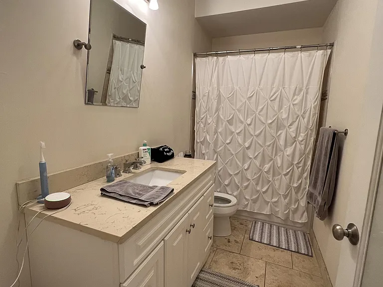 802 N 19th St #1 — Photo 4