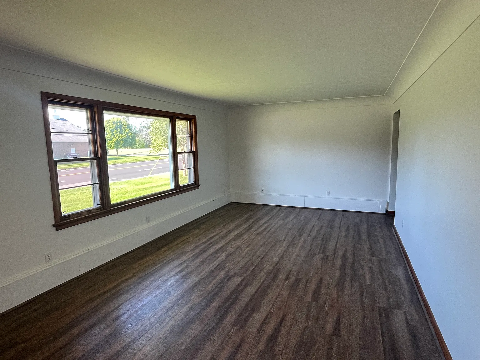 3 bed, 1456 sqft, $1,850 — Photo 3