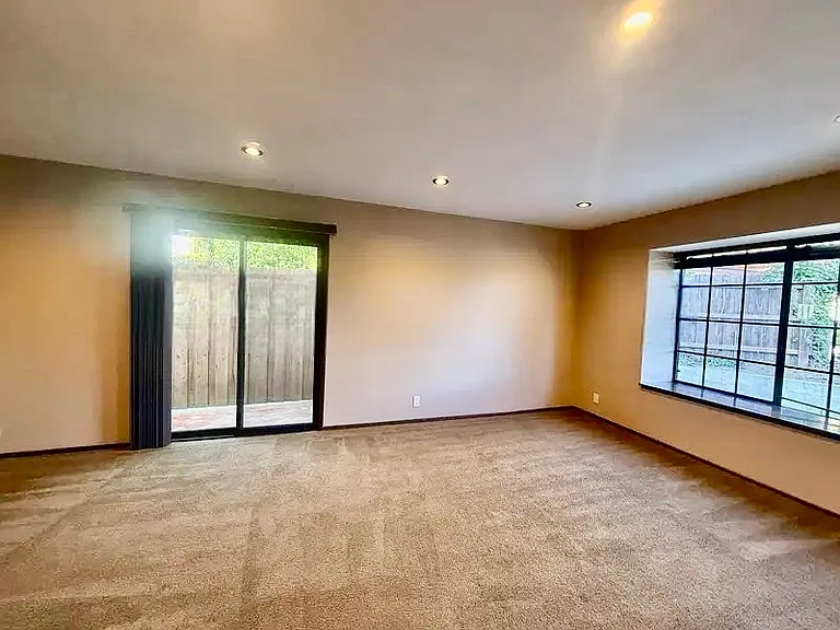 426 Galvin Cir #2 — Photo 6