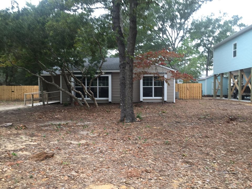 1st image of 205 NE 49th St