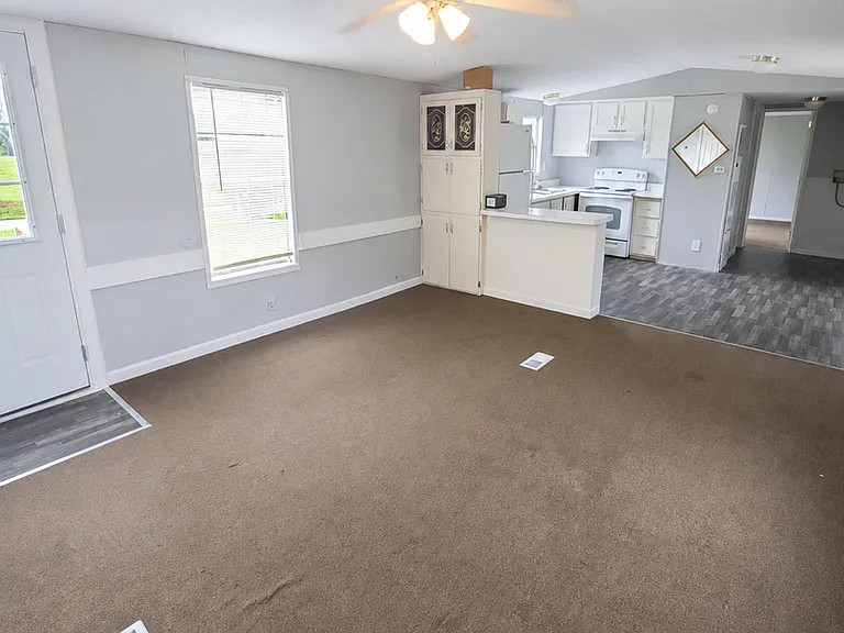 1493 Hickory Valley Rd — Photo 2
