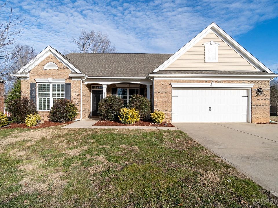 1st image of 624 Rosemore Pl