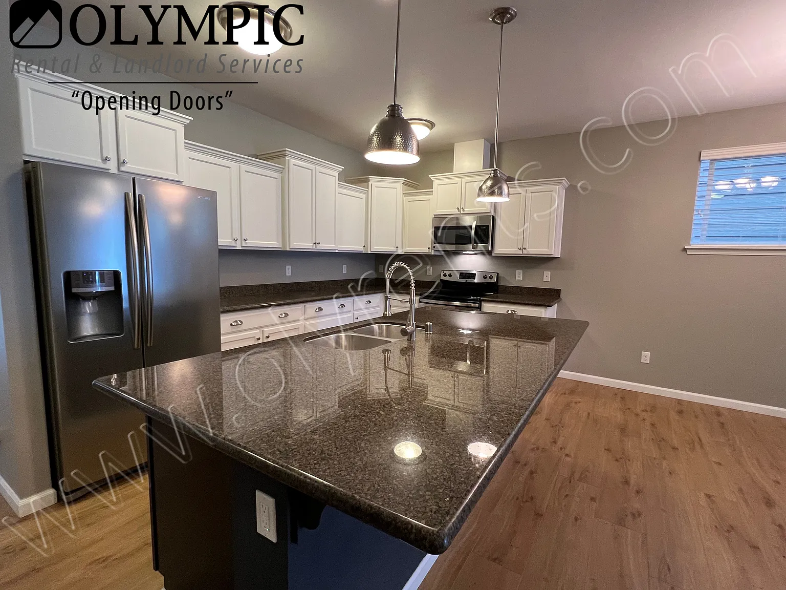 Easy Commute to JBLM! 3 bdrm, 2.5 bath home + office + loft — Photo 4