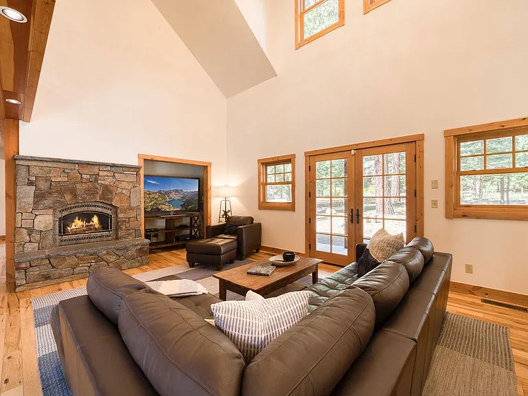 11262 Comstock Dr — Photo 4