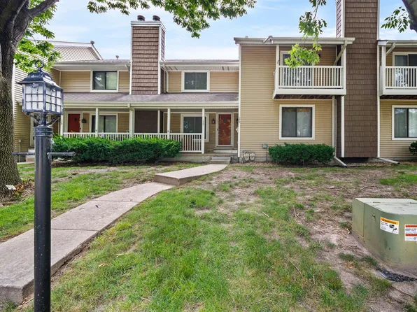 175 52nd St, West Des Moines, IA 50265