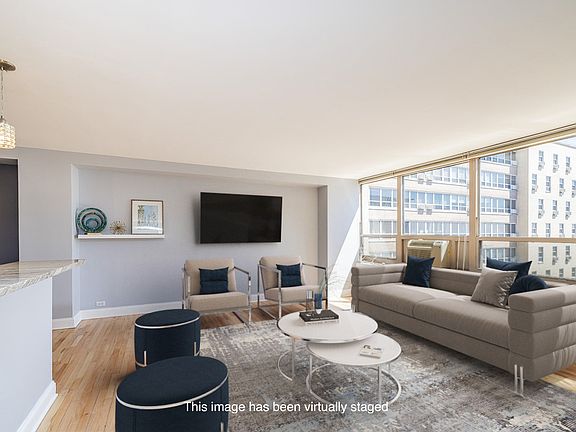 3rd image of 3950 N Lake Shore Dr APT 2015