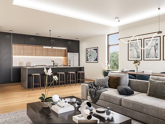 4th image of 2234 W Grand Ave #Penthouse 403