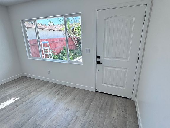4th image of 1010 Orange Grove Ave APT A
